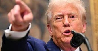 Iran, Trump ai manifestanti: “Continuate a protestare, aiuti in arrivo”