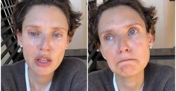 Iran, l’appello di Bianca Balti: “È straziante, sparano ai feriti in ospedale”