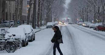 Italia nella morsa del maltempo, nuove piogge e nevicate in arrivo: le previsioni