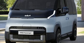 Kia presenta due nuovi prodotti, il SUV EV5 e il veicolo commerciale leggero PV5