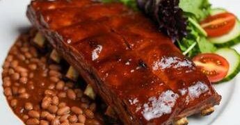 La carne di maiale ‘allunga la vita’ come i legumi, lo studio