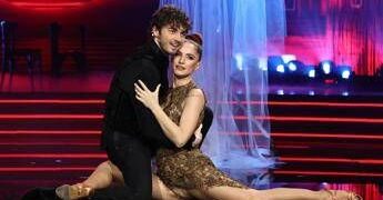 La volta buona, Nikita Perotti: “Se c’è amore, l’età non conta”. Frecciata ad Andrea Delogu?