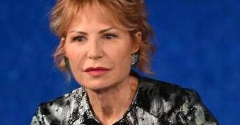 Lilli Gruber, l’incendio a Davos e l’emergenza: “Sono fuggita nella neve”