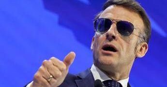 Macron a Davos avverte l’Europa: “Rischiamo un mondo senza regole”