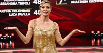 Martina Colombari ospite a Verissimo: Ballando, Buen Camino e il figlio Achille Costacurta