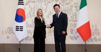 Meloni in Corea del Sud, vede Lee: “Rafforzare dialogo e cooperazione”
