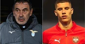 Mercato Lazio, Sarri ‘sorpreso’: “Ratkov? Non lo conosco, non so che dire”