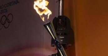 Milano-Cortina, oggi dopo 20 anni la Fiamma Olimpica torna a Torino