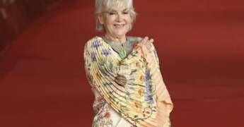 ‘Nessuno mi può giudicare’ compie 60 anni, Caterina Caselli: “Nel testo libertà e coraggio”