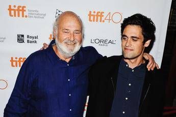 Omicidio Reiner, dubbi sulla capacità mentale del figlio accusato dell’omicidio dei genitori