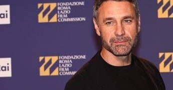 Raoul Bova dopo lo scandalo: “I figli mi hanno aiutato a rialzarmi”