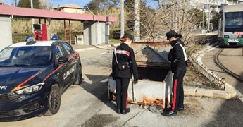 Roma, cadavere in cassone metallico: forse clochard deceduto per cause naturali