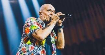 Sanremo, Max Pezzali protagonista tutte le sere sulla nave del festival