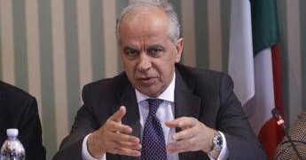 Sicurezza, Gasparri: “Supportiamo Piantedosi, suoi provvedimenti esemplari”. Le reazioni all’intervista Adnkronos