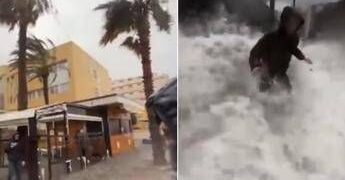 Sindaci in Sicilia travolti da onda durante la diretta Fb: “Non fate come noi”