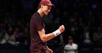 Sinner, inizio sul velluto a Melbourne: vince due set, poi Gaston si ritira