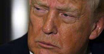 Stretta Trump sui migranti, si riduce crescita popolazione americana