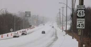 Tempesta di neve e ghiaccio negli Usa, oltre 12mila voli cancellati