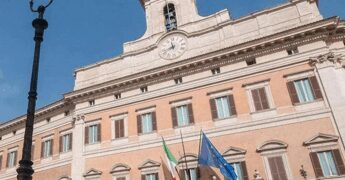 Tensione su convegno ‘remigrazione’ oggi alla Camera, Furgiuele: “Si fa”. Opposizioni: “Va bloccato”