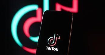 TikTok, accordo su cessione ramo Usa. Trump: “Felice di averla salvata”. E ringrazia Xi