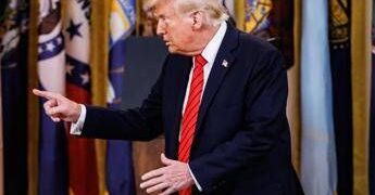 Trump, la bilancia è il nemico: “Dovrei prendere farmaci per dimagrire”