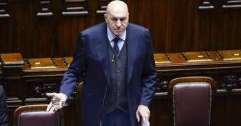 Ucraina, Crosetto su proroga aiuti a Kiev: “Qualcuno se ne vergogna, io ne sono fiero”