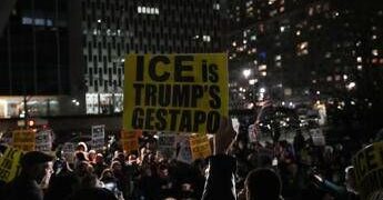 Usa, donna uccisa a Minneapolis da agente Ice: proteste in diverse città
