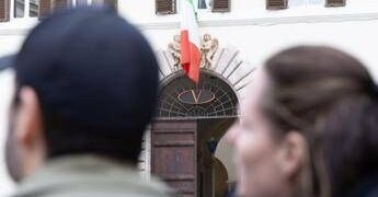 Valentino, apre oggi a Roma la camera ardente