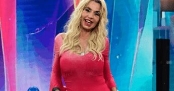 Valeria Marini, la truffa alla madre: “Grazie alla fede ne siamo uscite”