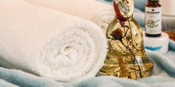 I tre sieri da considerare con l’avanzare dell’età: guida alla skincare efficace