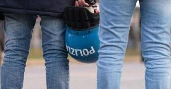 Agenti feriti a Torino, lettera del capo della polizia: “Vostro impegno garanzia per democrazia”