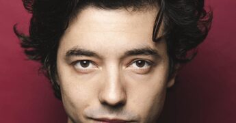 Al teatro Off Off di Roma Guglielmo Poggi in scena con ‘Stanno arrivando’