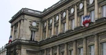 Ambasciatore Usa convocato non si presenta, l’indignazione di Parigi