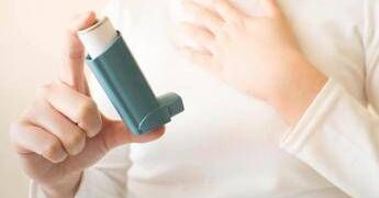 Asma non controllato, triplice terapia migliora funzione polmonare e previene ricadute