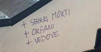 Bernini: “Frasi choc contro forze dell’ordine su muri Università di Torino, denunciamo”