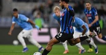 Cataldi colpisce di braccio, arbitro assegna rigore: cos’è successo in Lazio-Atalanta