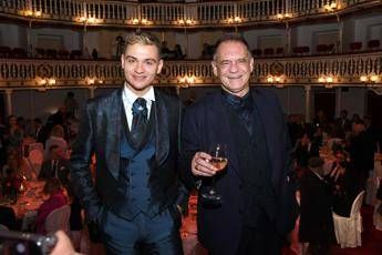 Cecchi Paone: “Al teatro Sannazaro la nostra festa di nozze, rogo è un colpo al cuore”