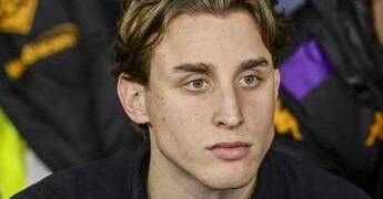 Edoardo Bove torna in campo, esordio con il Watford a poco più di un anno da malore