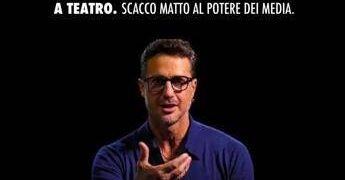 Fabrizio Corona ricorre contro lo stop ai video e ‘sbarca’ in teatro