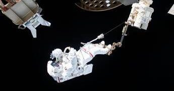 Faremo sesso e figli nello spazio? La scienza si fa domande e cerca risposte