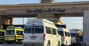 Gaza, valico Rafah aperto sia in entrata che in uscita