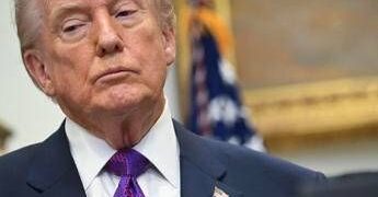 Iran, Trump avverte su colloqui Ginevra: “Accordo o subiranno conseguenze”