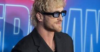 Logan Paul vende carta Pokemon da record per 16,5 milioni di dollari