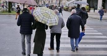 Maltempo, allerta meteo gialla oggi 4 febbraio: l’avviso per 12 regioni