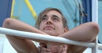 Migranti, risarcimento di 76mila euro a SeaWatch per blocco nave dopo caso Rackete. Meloni: “Senza parole”