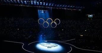 Milano-Cortina, mezzo miliardo di interazioni e 1,52 mld di contatti per la cerimonia d’apertura: è record mediatico