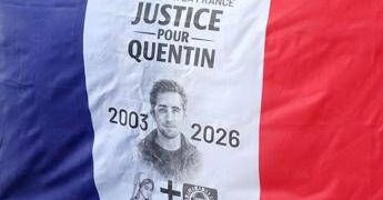 Omicidio Deranque a Lione, 11 arresti. Meloni: “Travolto da clima odio, uccisione che addolora”