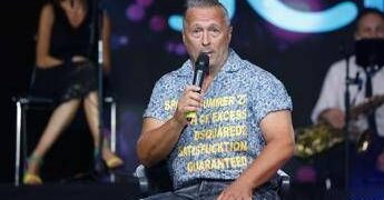 Paolo Belli, la malattia della moglie Deanna: “Il nostro amore l’ha salvata”