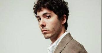 Sanremo 2026, Fulminacci: “Torno per divertirmi, il quinto posto è l’ideale”