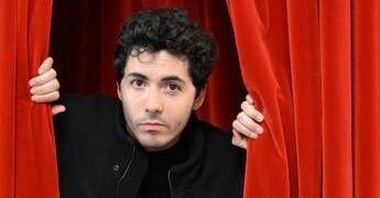 Sanremo 2026, Fulminacci chi è: gli esordi, la vita privata e il significato di ‘Stupida sfortuna’